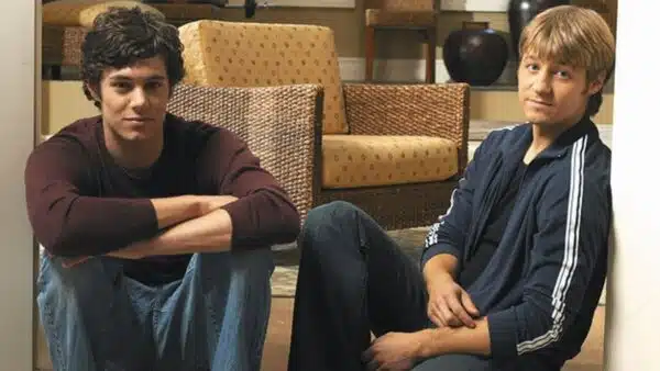 Por que ‘The O.C.’ não estreou com o nome de Orange County?