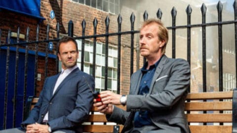 Veja imagens da segunda temporada de Elementary 5