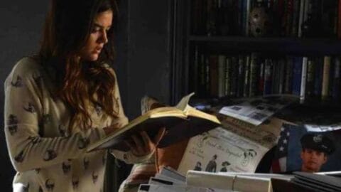 Aria sofre com traição de Ezra em Pretty Little Liars 1
