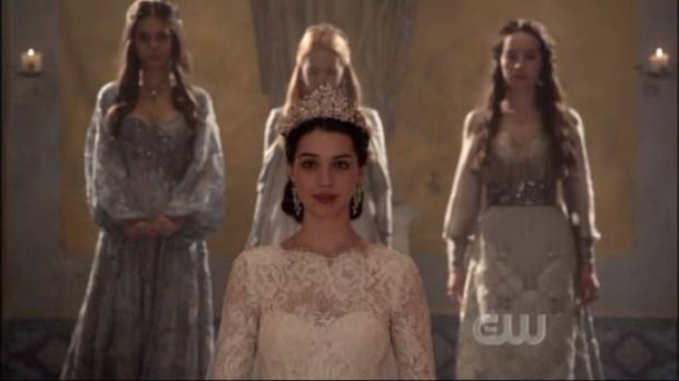 Reign: veja o vestido de noiva de Mary 9