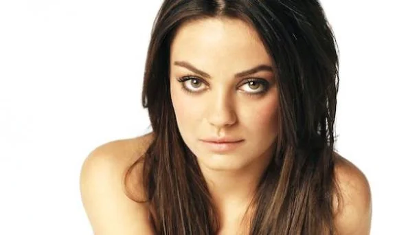 Mila Kunis participa de Two and a Half Men 2