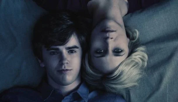 Norman se revolta com a mãe em Bates Motel  1