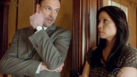 Mycroft faz visita surpresa ao irmão em Elementary 1