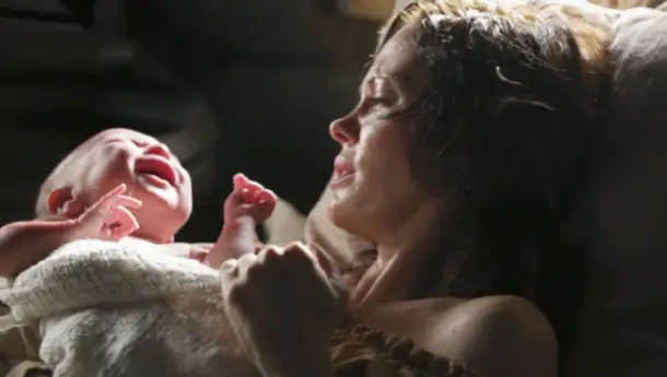 Once Upon a Time: Regina tenta contato com a mãe