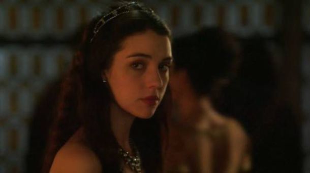 Mary enfrenta mentiras da mãe em Reign