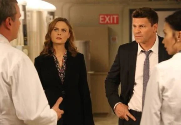 Corpo de mulher congelada é tema de episódio inédito de Bones 3