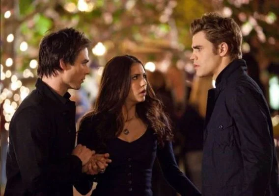 The Vampire Diaries: Damon tenta proteger Elena e Stefan 2