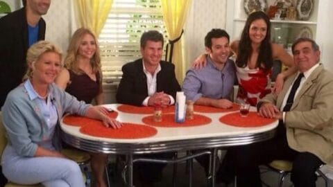 Lançamento de DVD marca reunião do elenco de Anos Incríveis 2