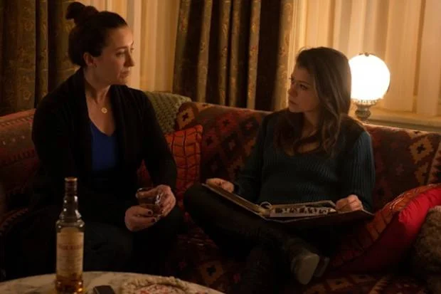 Orphan Black: Sarah investiga passado de Mrs. S 1