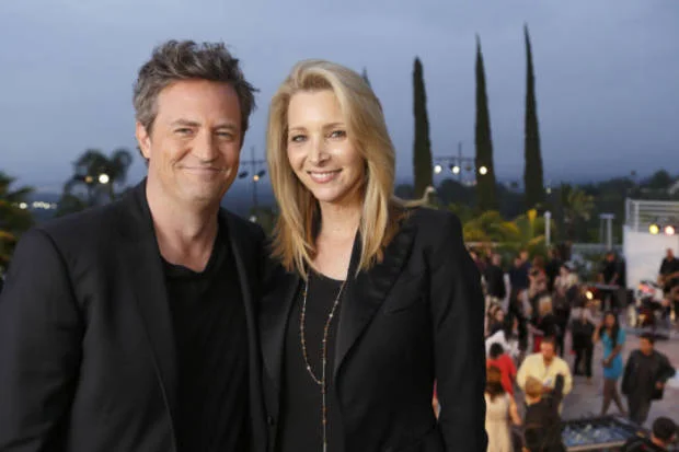 Reunião de Friends; Matthew Perry participa de Web Therapy 2