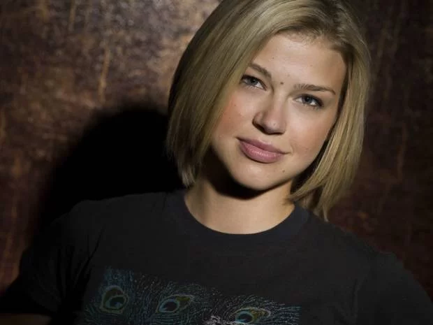 Agents of S.H.I.E.L.D. escala Adrianne Palicki como "Mockingbird" 2