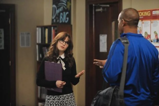 New Girl: Jess cria regra de confraternização na escola 2