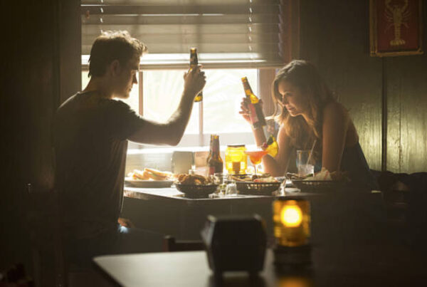 The Vampire Diaries: Stefan e Caroline são só amigos? 1