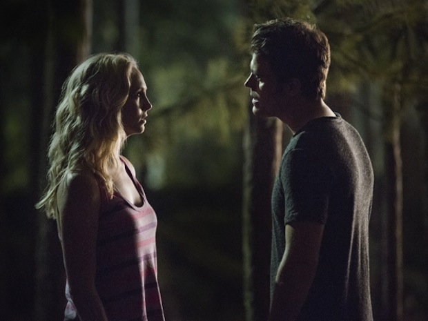 The Vampire Diaries: Stefan ameaça vida de Caroline