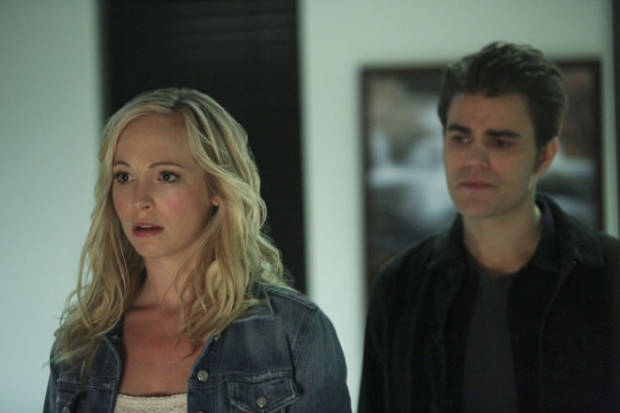 The Vampire Diaries: Caroline tenta salvar a mãe