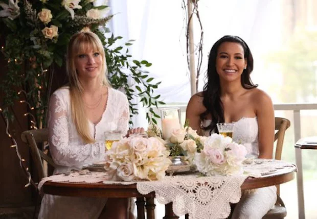 Glee prepara casamento de Santana e Brittany