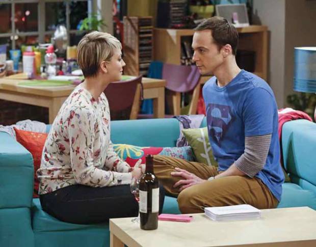 The Big Bang Theory: Sheldon e Penny realizam experimento