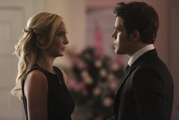 The Vampire Diaries: Caroline revive memórias do passado
