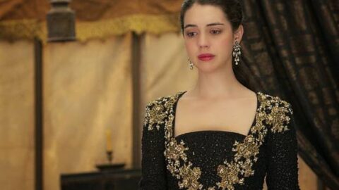 Reign: lealdade de Mary é testada no final da segunda temporada