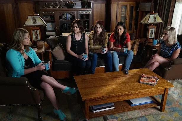 PLL: Alison descobre mais segredos sobre Charles