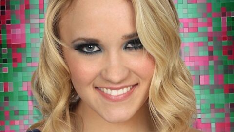 Mom: Emily Osment é escalada para terceira temporada