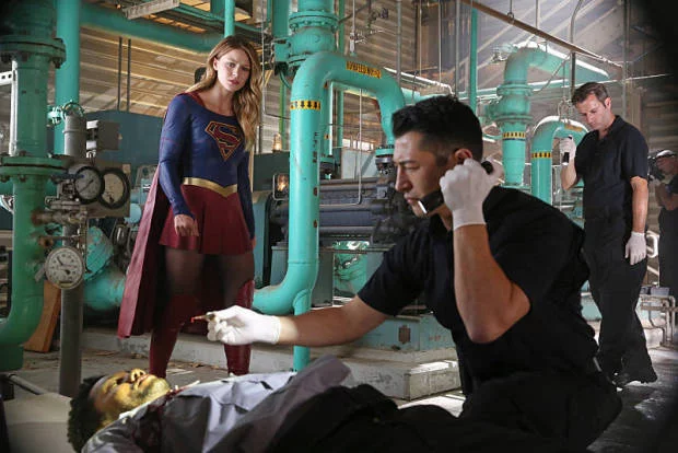 Supergirl: promo apresenta Lucy Lane, novos vilões e possível romance