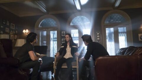 The Vampire Diaries: irmãos Salvatore confrontam a mãe