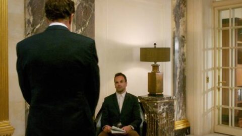 Elementary: Sherlock tenta negociar com o pai