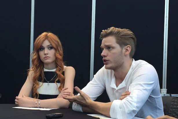 NY Comic-Con 2015: elenco de Shadowhunters fala sobre estreia do seriado 1