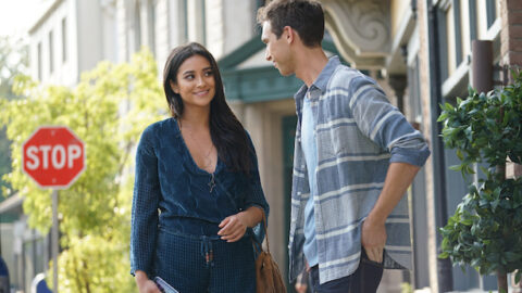 PLL: Emily é perseguida por homem misterioso