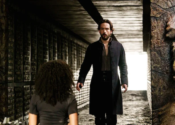 Sleepy Hollow: Crane tenta resgatar Abbie