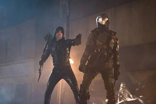 Legends of Tomorrow: conheça Oliver Queen do futuro