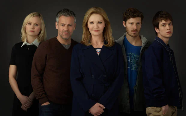 Na TV: canal Sony estreia drama The Family