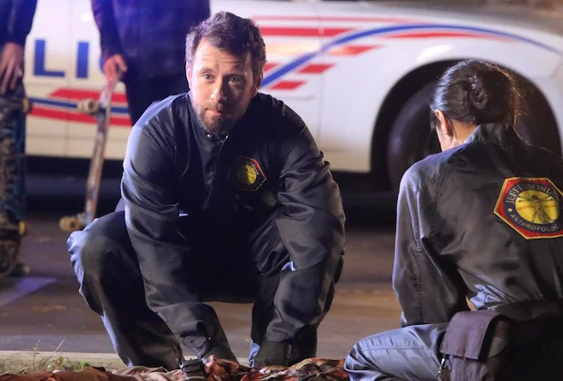 Bones: Hodgins enfrenta consequências de explosão