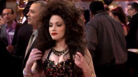 2 Broke Girls 2 Broke Girls: protagonistas tentam ampliar bar