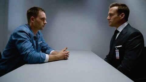 Suits 1 Suits 6ª temporada: Mike enfrenta conflito na prisão (6x02)