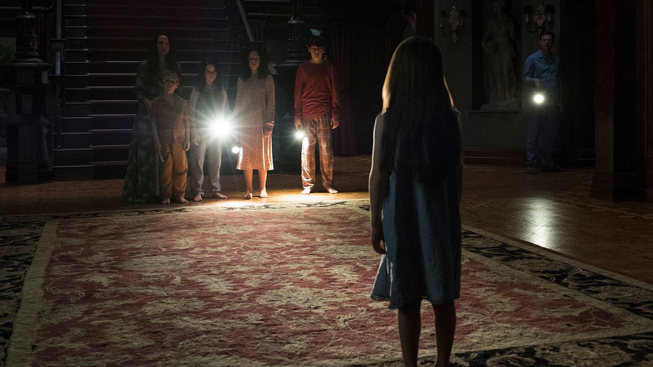 A Maldicao da Residencia Hill Séries de terror assustadoras que você precisa assistir