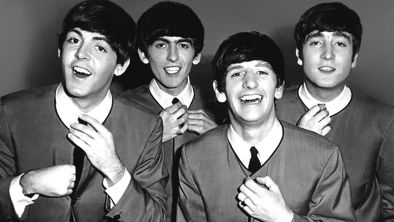 Diretor Peter Jackson anuncia produção de documentário sobre os Beatles