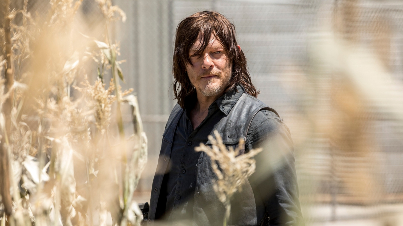Norman Reedus brinca que queimará set de filmagem caso Daryl seja morto em ‘The Walking Dead’