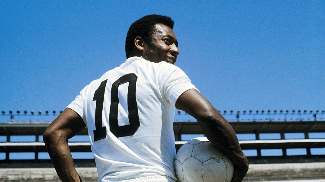 ‘Santos de Todos os Gols’: filme acompanha trajetória do time de futebol de Pelé