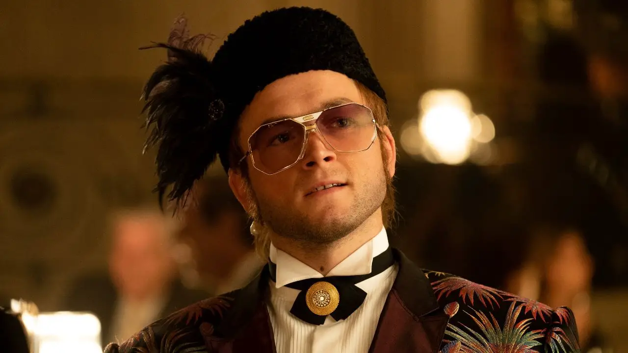 Rocketman: cinebiografia é uma linda e vibrante homenagem ao cantor Elton John