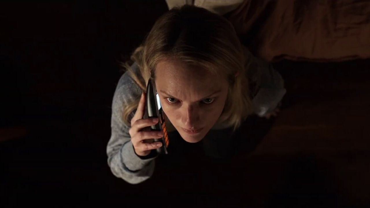 O Homem Invisível: Elisabeth Moss interpreta mulher atormentada pelo ex-namorado morto