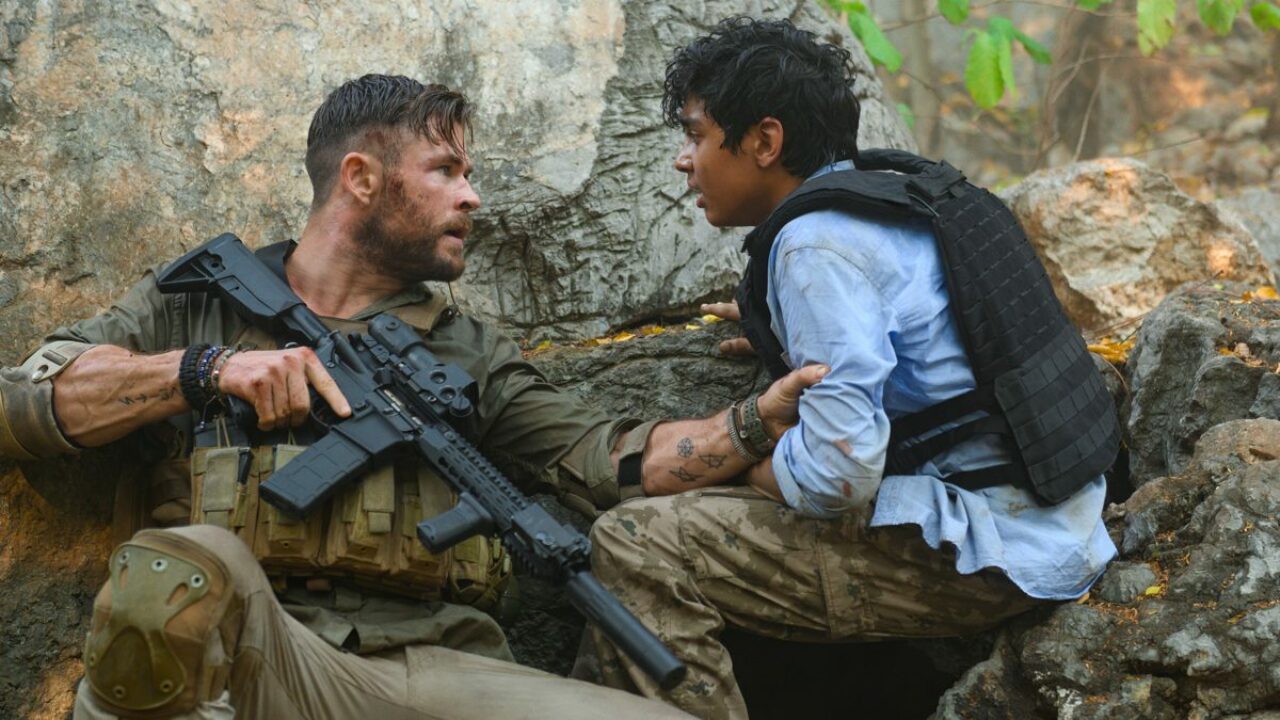 Chris Hemsworth vive mercenário em trailer do filme ‘Resgate’, da Netflix