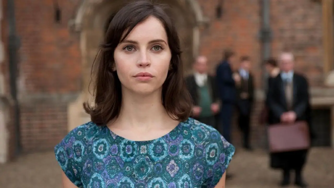 Felicity Jones irá protagonizar filme inspirado no balé ‘O Lago dos Cisnes’