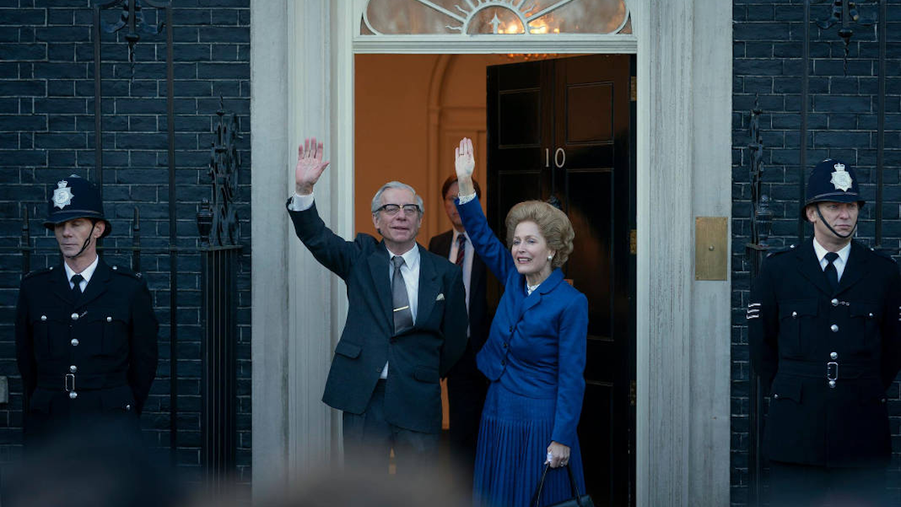 ‘The Crown’ divulga imagem de Gillian Anderson como Margaret Thatcher na 4ª temporada