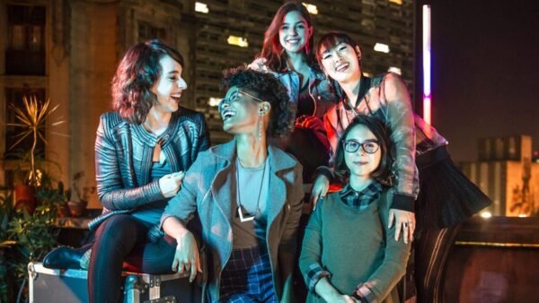 as five Globoplay anuncia novas temporadas de 'As Five' e 'Os Outros'