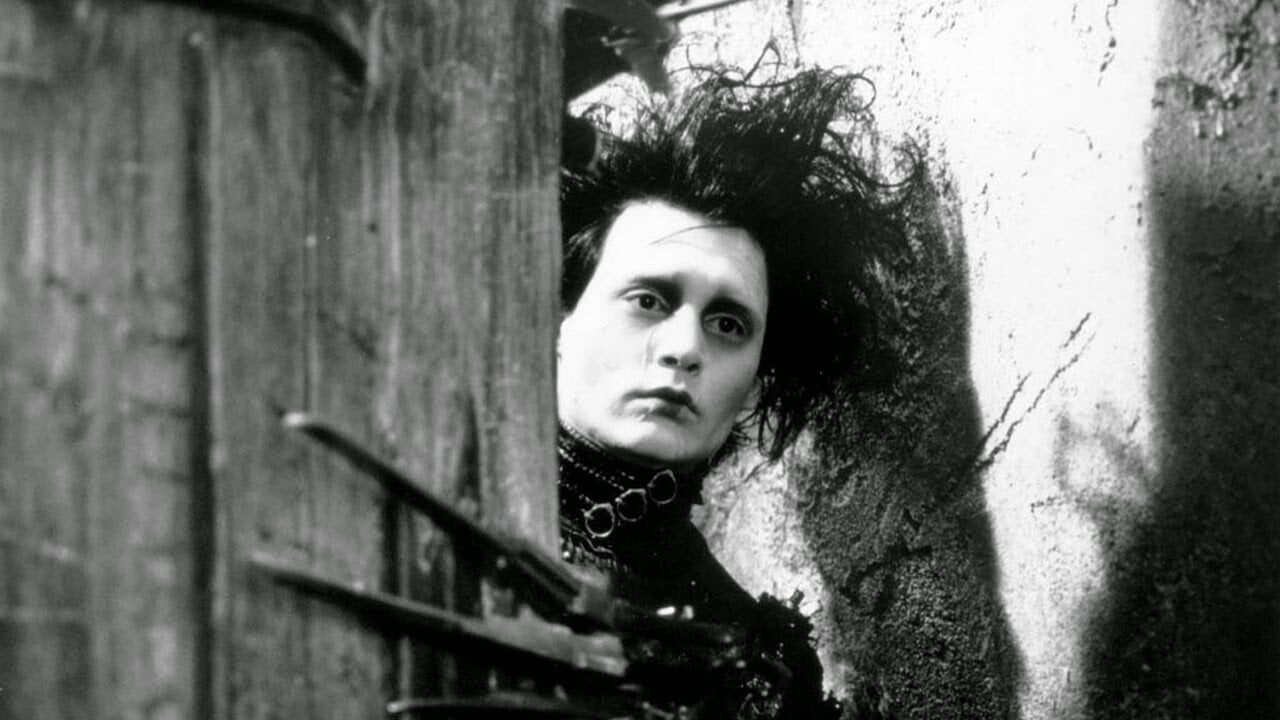 Edward Mãos de Tesoura (1990) - Tim Burton