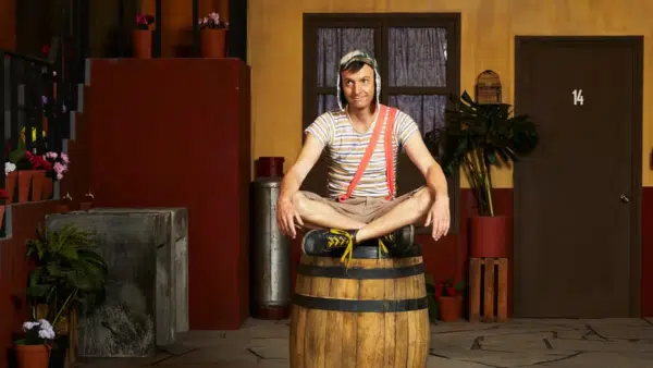 Chaves Chespirito Sem Querer Querendo Sem querer querendo! HBO estreia série sobre criador do Chaves