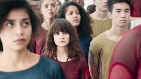 Outlander Blood of My Blood Escola Secundaria Non Uro 3%: série brasileira explora universo da distopia