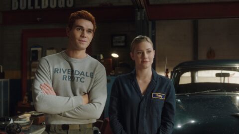 Riverdale Capitulo oitenta e dois De Volta a Escola Riverdale 4ª temporada: Archie, Betty e Veronica são presos pelo assassinato de Jughead